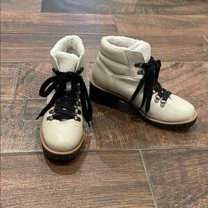 True Craft Women's Cream Ankle Boots with Black Laces
